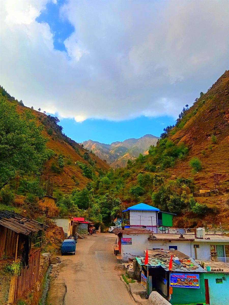 Aastha Homestay Chakrata contact and booking